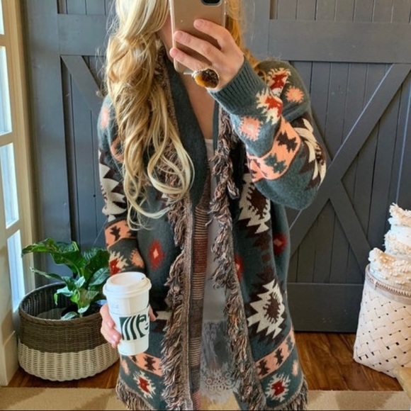 New Women's Aztec Western Cardigan Sweater Coat /  Boho Yellowstone Beth Dutton - Picture 1 of 7